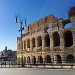 Luxury & Charme Colosseo شقة *