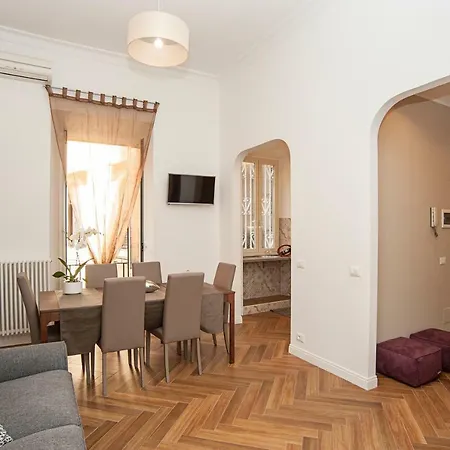 Luxury & Charme Colosseo * روما
